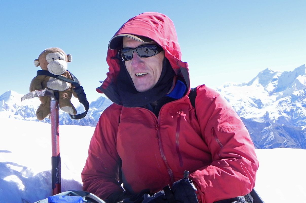 04 Dangles And Jerome Ryan On The Chulu Far East Summit 